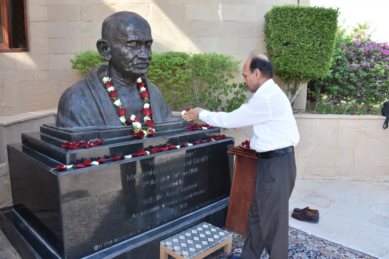 Gandhi Jayanti celebration. - Press Releases | Embassy of India, Riyadh ...